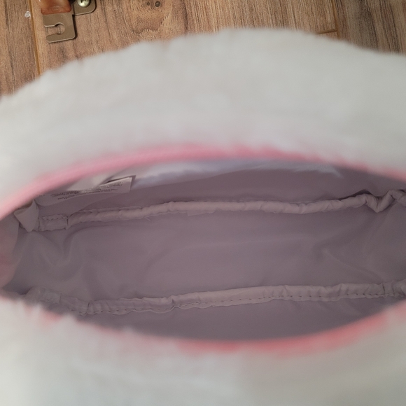 NWT Disney's Aristocat Marie Toiletry Bag - Picture 8 of 8